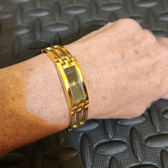 MOVADO AUTHENTIC ESPERANZA WATCH - Picture 3 of 12